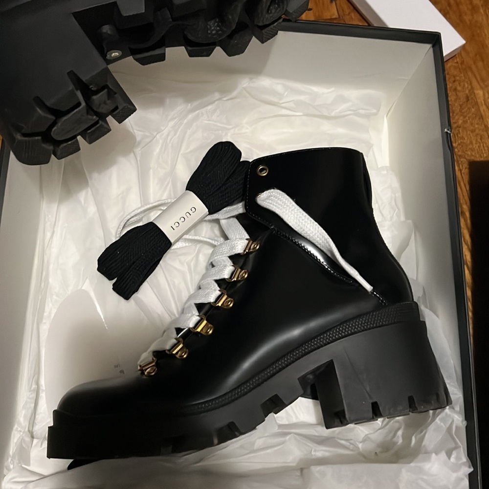 Authentic black Gucci Boots Size 40